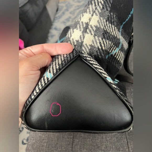 Burberry tote - Picture 11 of 15